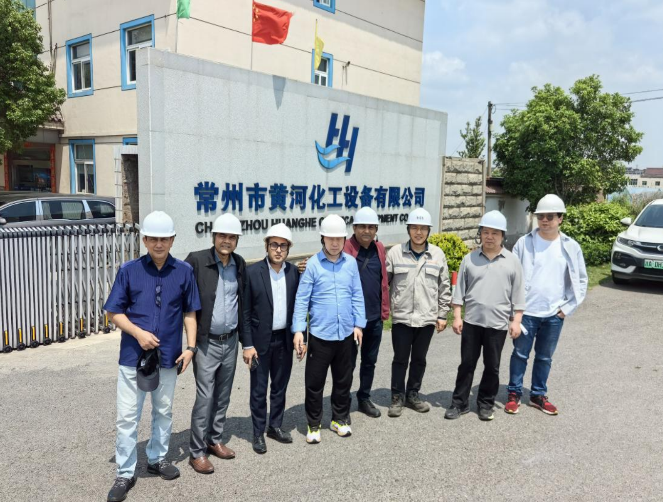 Pakistani Customers Visit Our Company to Deepen Cooperation in Enamel Reactors and Other Complete Se